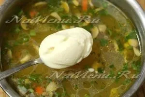 Вершковий суп з куркою і грибами печерицями, рецепт з фото