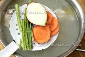 Вершковий суп з куркою і грибами печерицями, рецепт з фото