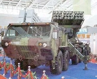 Солдат позбавлять від ременя із зіркою на блясі, армійський вісник (солдат) Солдат позбавлять від ременя із зіркою на блясі, армійський вісник