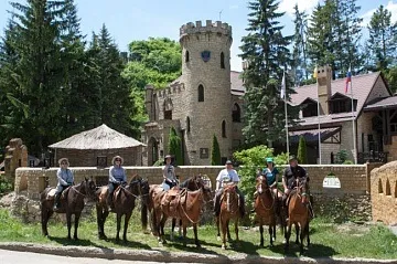 Сплав по річці на катамаранах