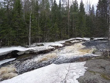 Сплав по річці на катамаранах