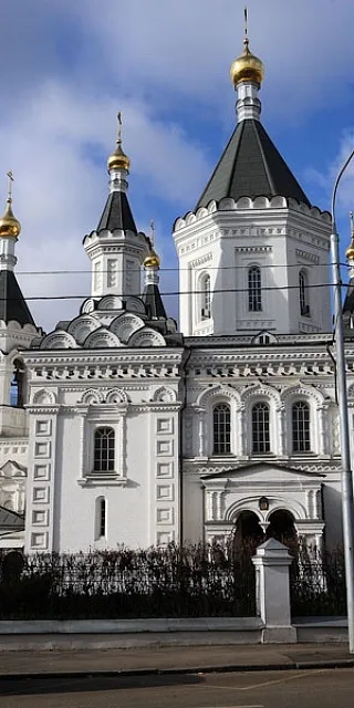Станція метро київська (кільцева) (старовинні особняки) Станція метро київська (кільцева)
