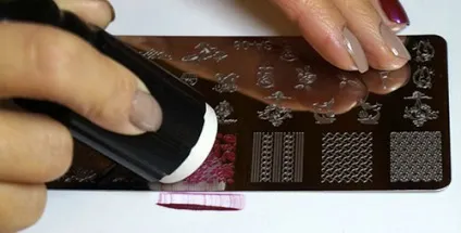 Стемпинг дизайн нігтів