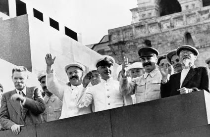 Сталін і письменники