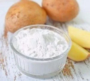 Підтягує маска для обличчя з білком яйця (допускаючи потрапляння засобу) Підтягує маска для обличчя з білком яйця
