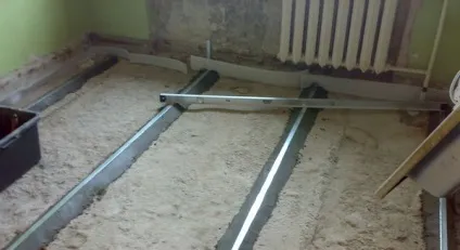 Напівсуха стяжка підлоги в гаражі своїми руками технологія, процес заливки, мінуси, плюси, бетонна, (напівсухий стяжка) Напівсуха стяжка підлоги в гаражі своїми руками технологія, процес заливки, мінуси, плюси, бетонна,