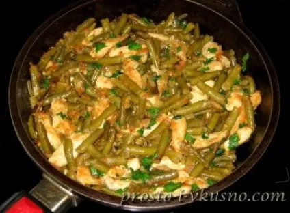 Стручкова квасоля з куркою