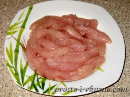 Стручкова квасоля з куркою