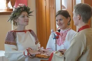 Весілля в українському стилі українські звичаї, весільні (виїзна реєстрація Лисичанськ) Весілля в українському стилі українські звичаї, весільні