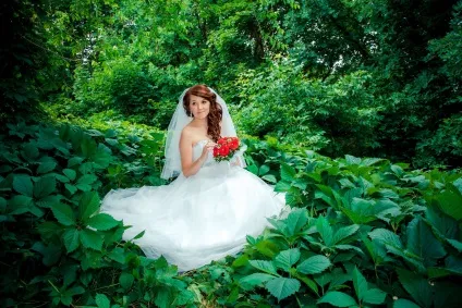 Весільна фотосесія фото в день весілля зі смаком - берег волги - роза вітрів - парк 40-річчя (берег) Весільна фотосесія фото в день весілля зі смаком - берег волги - роза вітрів - парк 40-річчя