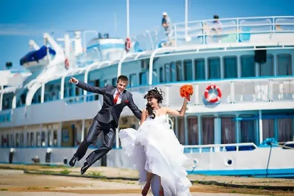 Весільна фотосесія фото в день весілля зі смаком - берег волги - роза вітрів - парк 40-річчя (роза вітрів) Весільна фотосесія фото в день весілля зі смаком - берег волги - роза вітрів - парк 40-річчя