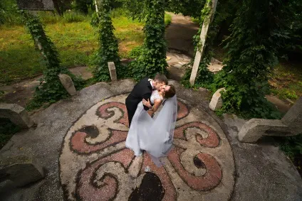 Весільна фотосесія фото в день весілля зі смаком - берег волги - роза вітрів - парк 40-річчя (річковий порт) Весільна фотосесія фото в день весілля зі смаком - берег волги - роза вітрів - парк 40-річчя