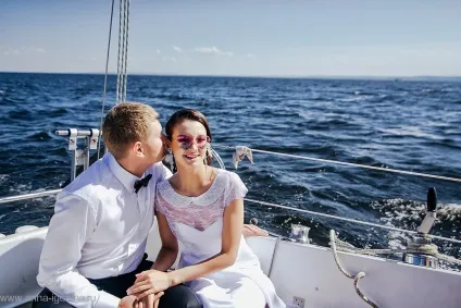 Весільна фотосесія фото в день весілля зі смаком - берег волги - роза вітрів - парк 40-річчя (музеї міста) Весільна фотосесія фото в день весілля зі смаком - берег волги - роза вітрів - парк 40-річчя
