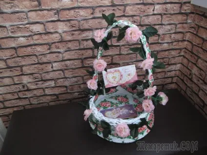 Весільна корзина з живими квітами, своїми (квітами) Весільна корзина з живими квітами, своїми