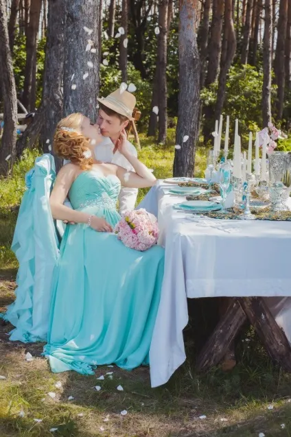 Весільна фотосесія фото в день весілля зі смаком - берег волги - роза вітрів - парк 40-річчя (троянда) Весільна фотосесія фото в день весілля зі смаком - берег волги - роза вітрів - парк 40-річчя