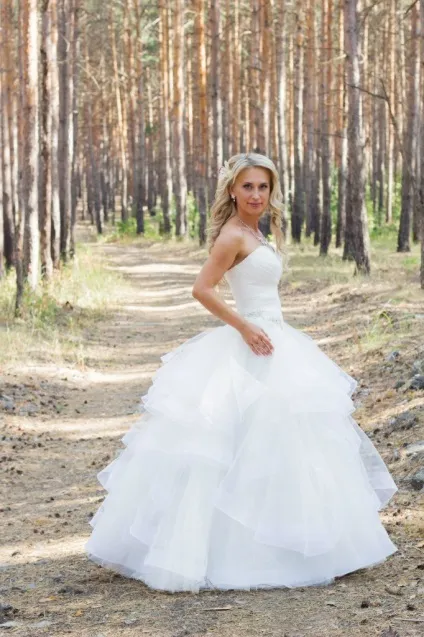 Весільна фотосесія фото в день весілля зі смаком - берег волги - роза вітрів - парк 40-річчя (день) Весільна фотосесія фото в день весілля зі смаком - берег волги - роза вітрів - парк 40-річчя