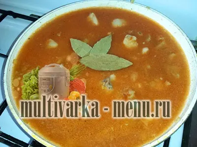 Свинячий гуляш з повітряним картопляним пюре, другі страви (гуляш з підливою) Свинячий гуляш з повітряним картопляним пюре, другі страви