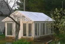 Теплиця з віконних рам своїми руками зі старих рам зробити парник, відео та фото, з пластикових (віконних) Теплиця з віконних рам своїми руками зі старих рам зробити парник, відео та фото, з пластикових