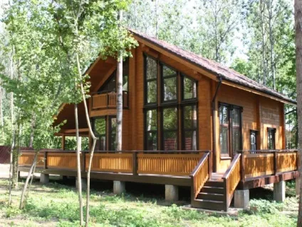 Технологія будівництва дерев'яного будинку з клеєного бруса (клеєного) Технологія будівництва дерев'яного будинку з клеєного бруса