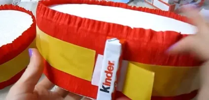 Торти з «кіндерів» своїми рукам, майстер клас (кіндерів) Торти з «кіндерів» своїми рукам, майстер клас