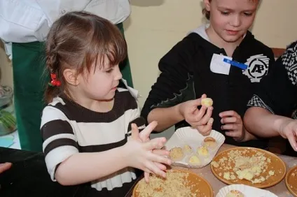 Дитячі кулінарні школи і майстер-класи (майстер-класи) Дитячі кулінарні школи і майстер-класи