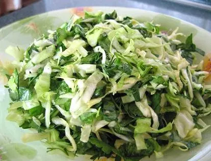 Весняні салати прості покрокові рецепти з фото (зелений пучок петрушка) Весняні салати прості покрокові рецепти з фото