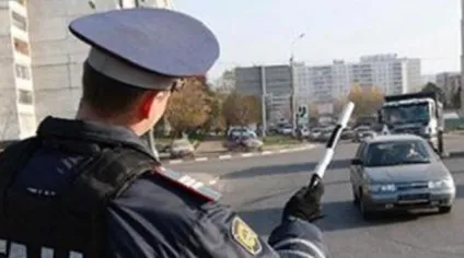 Видозмінені і нечитабельним номера, політичний клас (вигляді попередження штрафу) Видозмінені і нечитабельним номера, політичний клас