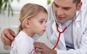 З'ясовуємо, як визначити бронхіт у дитини (симптоми бронхіту у дітей) З'ясовуємо, як визначити бронхіт у дитини