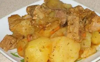 Смачне гаряче блюдо на будь-який випадок рецепти приготування м'яса і риби в сметані з картоплею