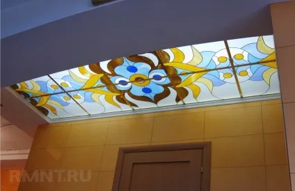Вітражний стелю з підсвічуванням нюанси монтажу