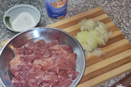 Смачна куряча печінка зі сметаною, смачні рецепти (сметаною) Смачна куряча печінка зі сметаною, смачні рецепти
