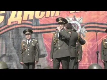 Війна - вона сміється, а там як раніше, йде війна
