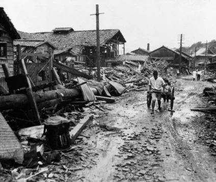 Хіросіма і нагасакі після падіння атомної бомби (бомби) Хіросіма і нагасакі після падіння атомної бомби