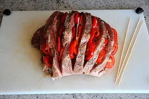 Запечена корейка з картоплею в духовці