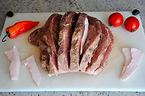 Запечена корейка з картоплею в духовці