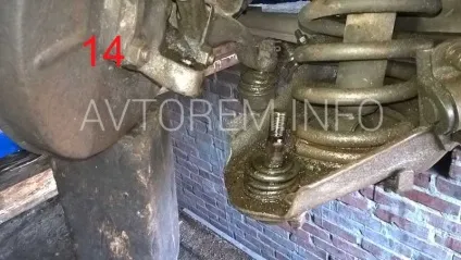 Заміна нижньої кульової опори на автомобілях ваз-2101, ваз-2102, ваз-2104, ваз-2105, ваз-2106, (нижня кульова опора ваз 2106 заміна) Заміна нижньої кульової опори на автомобілях ваз-2101, ваз-2102, ваз-2104, ваз-2105, ваз-2106,