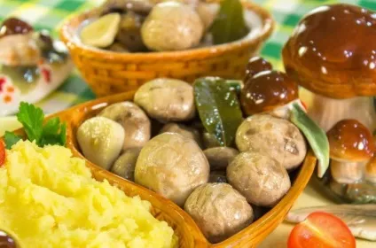 Закуски з маринованими грибами рецепти закусок з маринованих грибів (грибами) Закуски з маринованими грибами рецепти закусок з маринованих грибів
