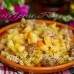 Печеня зі свинини з картоплею і солоними огірками рецепт з фото в духовці