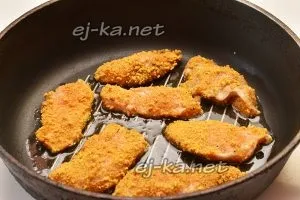 Смажене куряче філе в паніровці, рецепти з фото