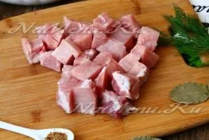 Печеня зі свинини з картоплею і солоними огірками рецепт з фото в духовці