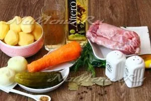 Печеня зі свинини з картоплею і солоними огірками рецепт з фото в духовці