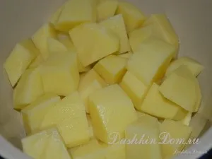 Печеня з солоними огірками