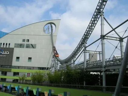 10 Самих страшних американських гірок у світі - новини в фотографіях (Fuji-Q Highland Фудзі-Йосіда префектура) 10 Самих страшних американських гірок у світі - новини в фотографіях