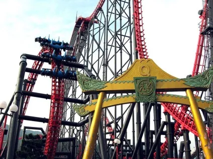 10 Самих страшних американських гірок у світі - новини в фотографіях (Fuji-Q Highland Фудзі-Йосіда префектура) 10 Самих страшних американських гірок у світі - новини в фотографіях