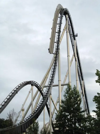 10 Самих страшних американських гірок у світі - новини в фотографіях (Fuji-Q Highland Фудзі-Йосіда) 10 Самих страшних американських гірок у світі - новини в фотографіях