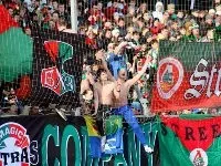 А що ти знаєш про фанатів дівчини про футбол (з) А що ти знаєш про фанатів дівчини про футбол