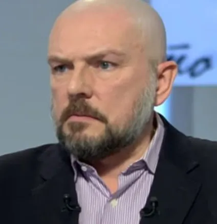 Олексій Нілов відмовляється прийняти сина в своєму будинку (прийняти) Олексій Нілов відмовляється прийняти сина в своєму будинку