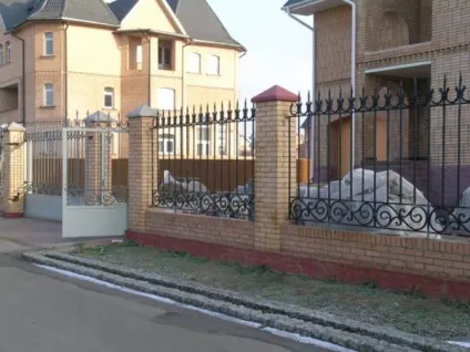 Чим пофарбувати паркан з паркану краще