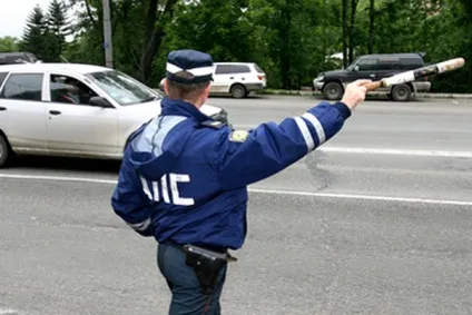 Що робити водієві, коли його зупинив співробітник гибдд правила поведінки, спілкування, вимога (робити) Що робити водієві, коли його зупинив співробітник гибдд правила поведінки, спілкування, вимога