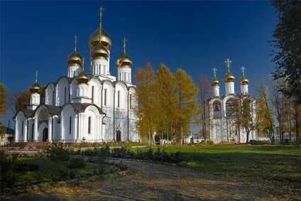 Що подивитися в Переславлі-Плещеево озеро, синь-камінь, монастирі і святині, музей (готелі Переславль-Залеський) Що подивитися в Переславлі-Плещеево озеро, синь-камінь, монастирі і святині, музей